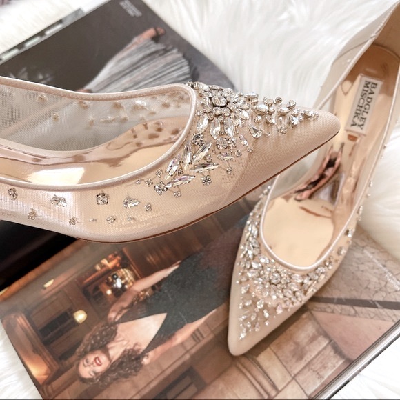 Badgley Mischka Onyx kitten heel pump - Picture 2 of 11